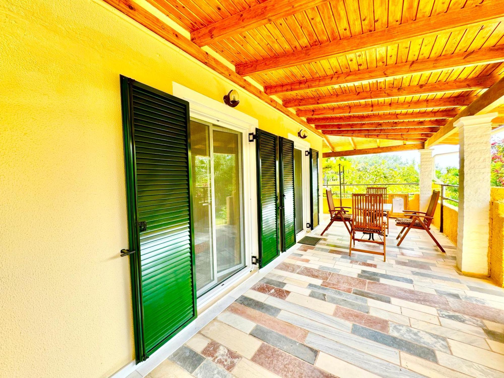 Apartamento TETRAKTYS estate Ágios Matthaíos Exterior foto